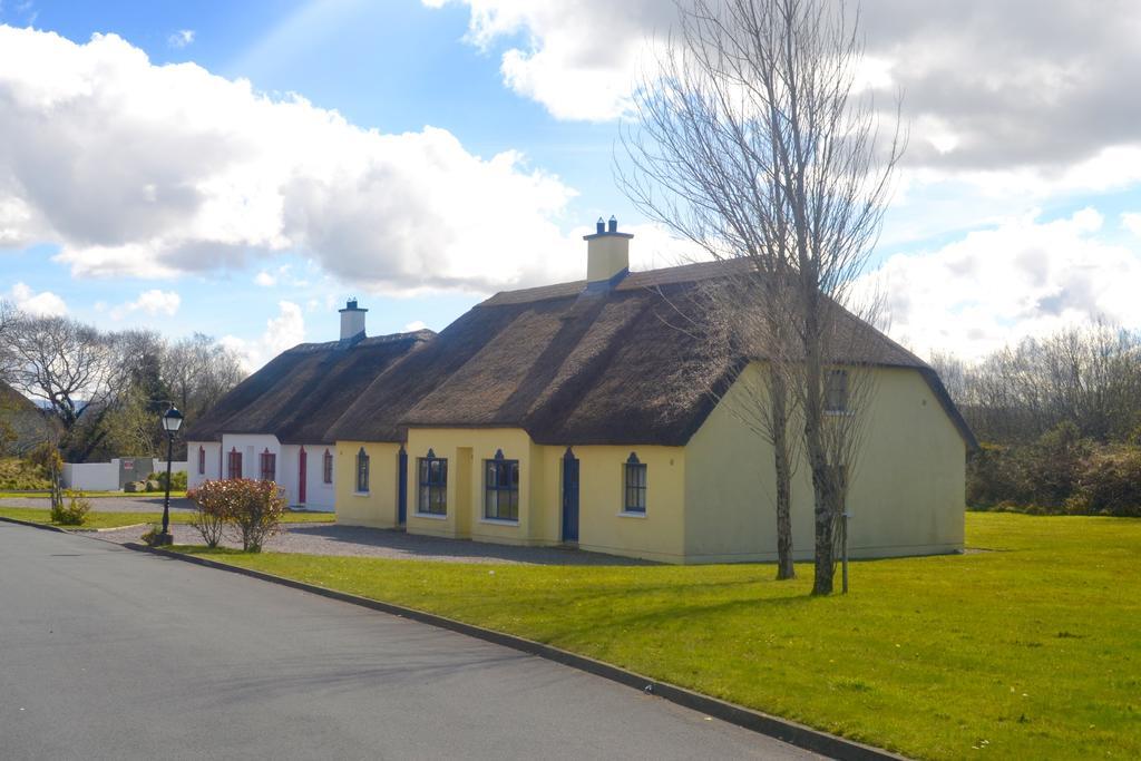 Cottage 33 Old Killarney Village Killarney Dış mekan fotoğraf